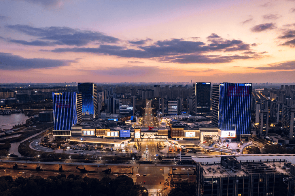 暖春灯会:灯映罗溪春风华是江南CQ9电子专用平台古镇罗店的(图16) 暖春灯会:灯映罗溪春风华是江南CQ9电子专用平台古镇罗店的(图16)